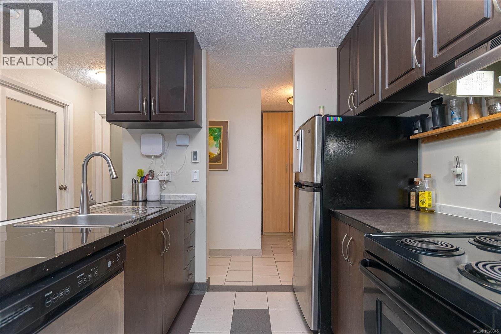 905 1630 Quadra Street, Victoria