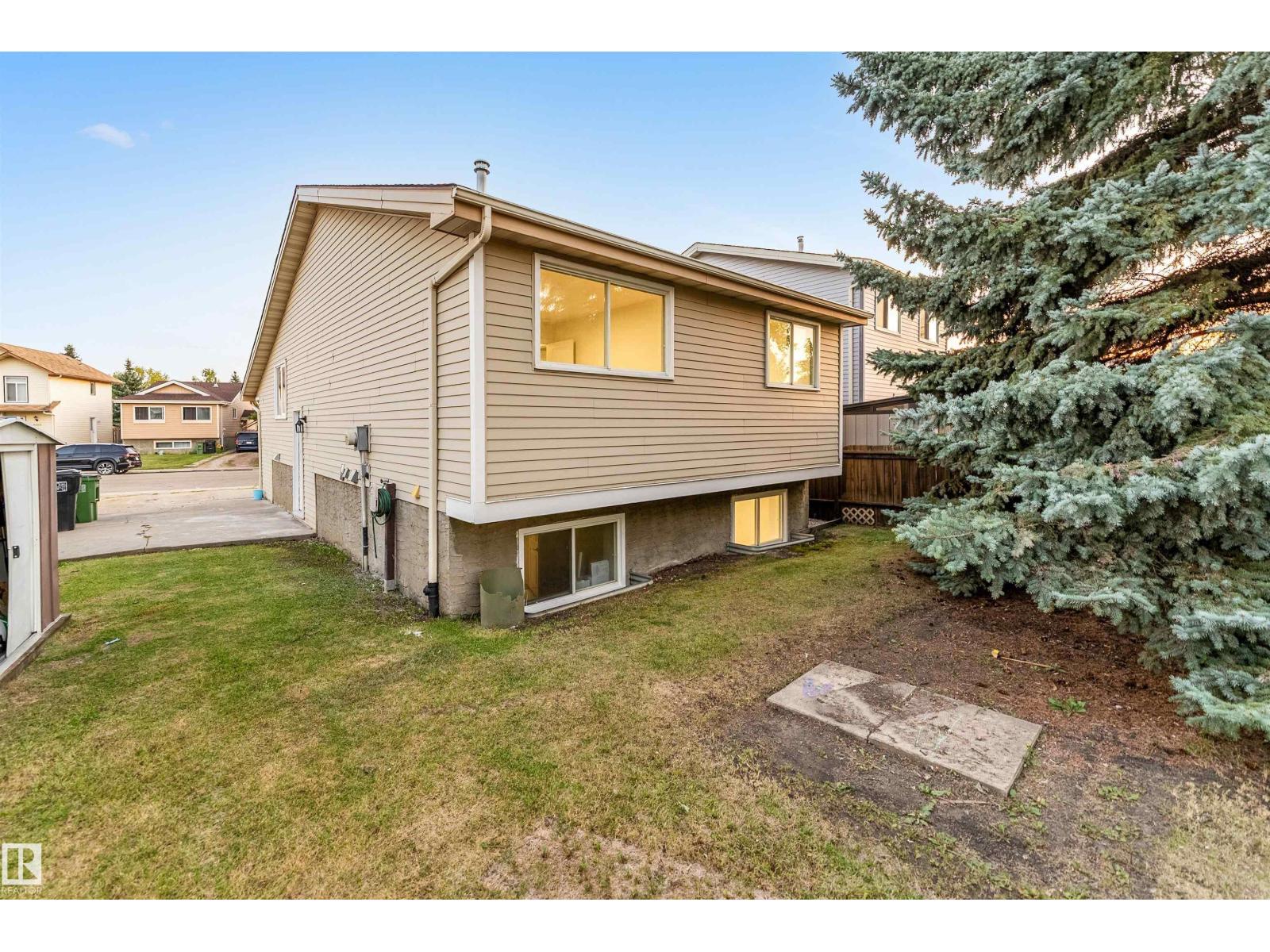 4616 32 AV NW, Edmonton