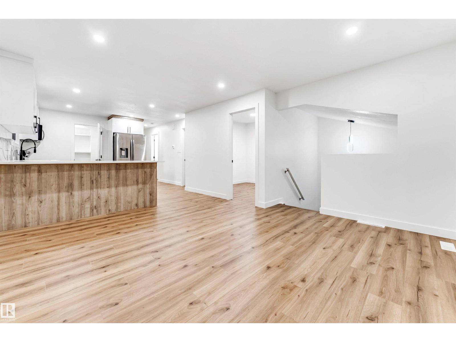 4616 32 AV NW, Edmonton