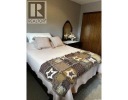Family room - 797 4th Street W, Shaunavon, SK S0N2M0 Photo 12