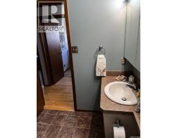 797 4th Street W, Shaunavon, SK S0N2M0 Photo 17