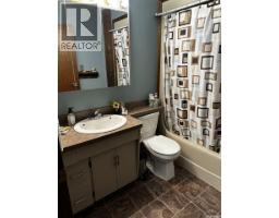 797 4th Street W, Shaunavon, SK S0N2M0 Photo 25
