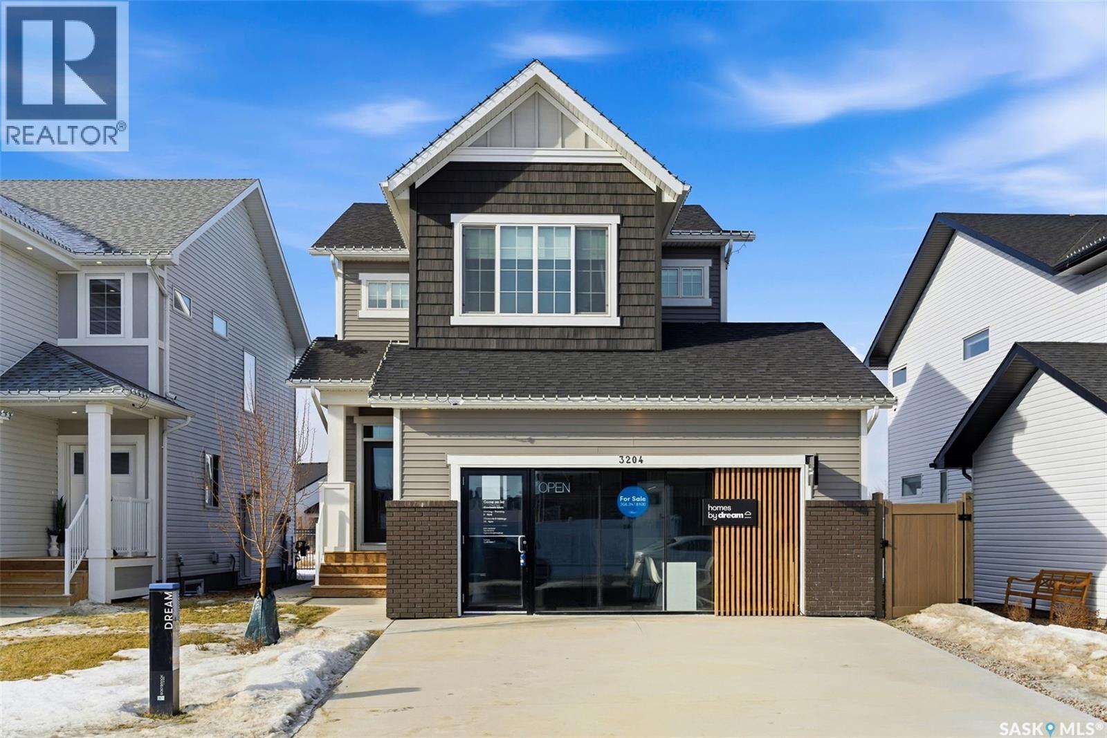 3204 Favel DRIVE - 1