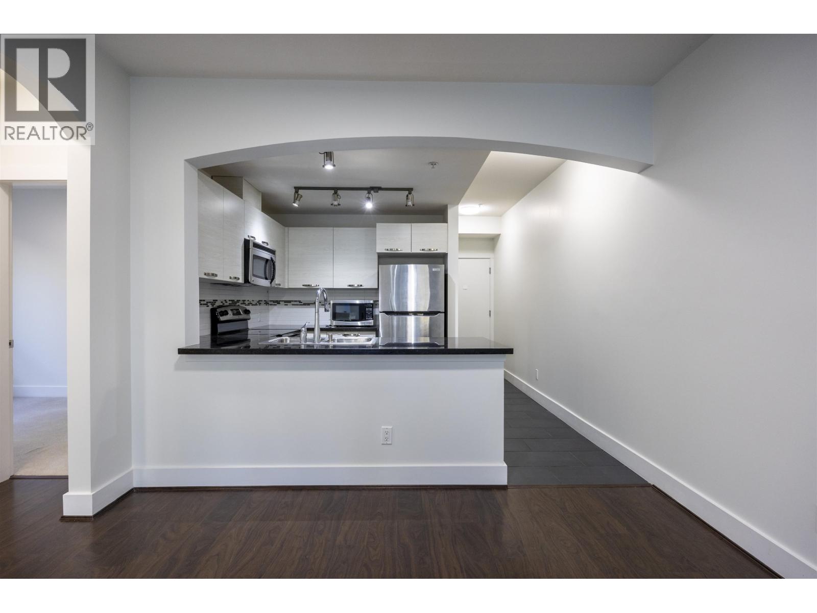 311 7428 BYRNEPARK WALK - Photo 4 of 27, Burnaby, British Columbia