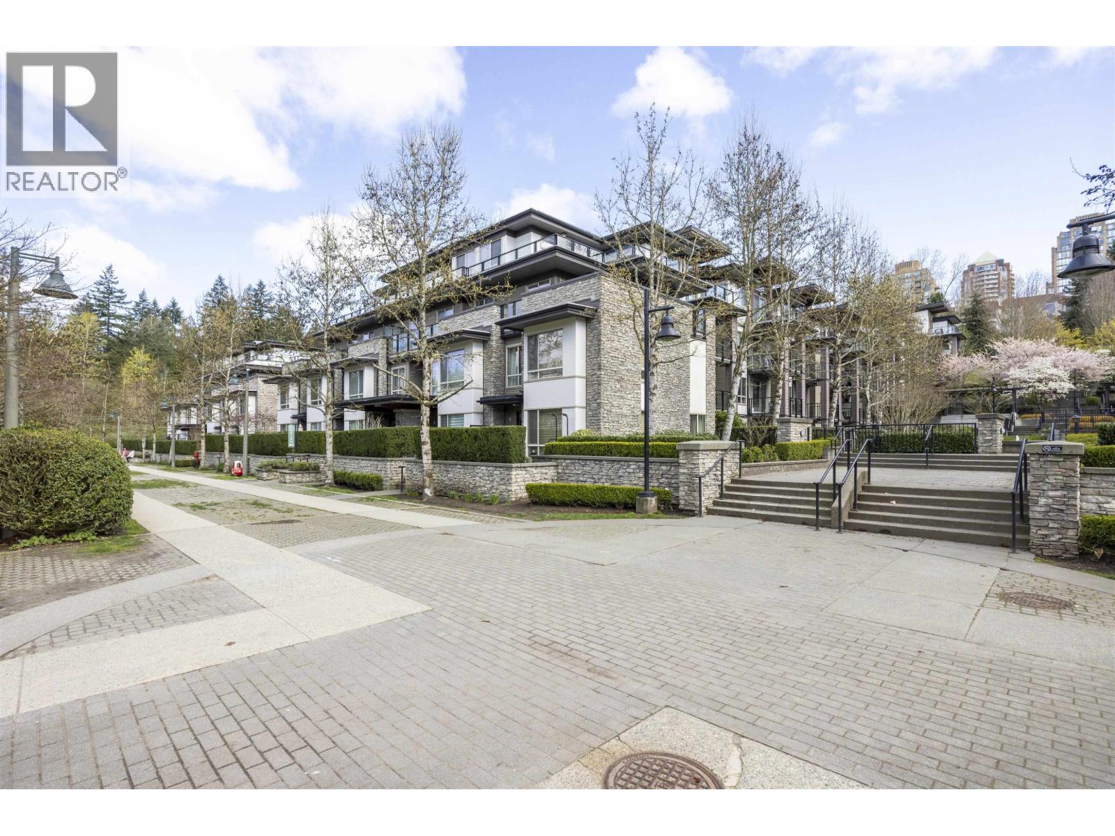 311 7428 BYRNEPARK WALK - Photo 2 of 27, Burnaby, British Columbia