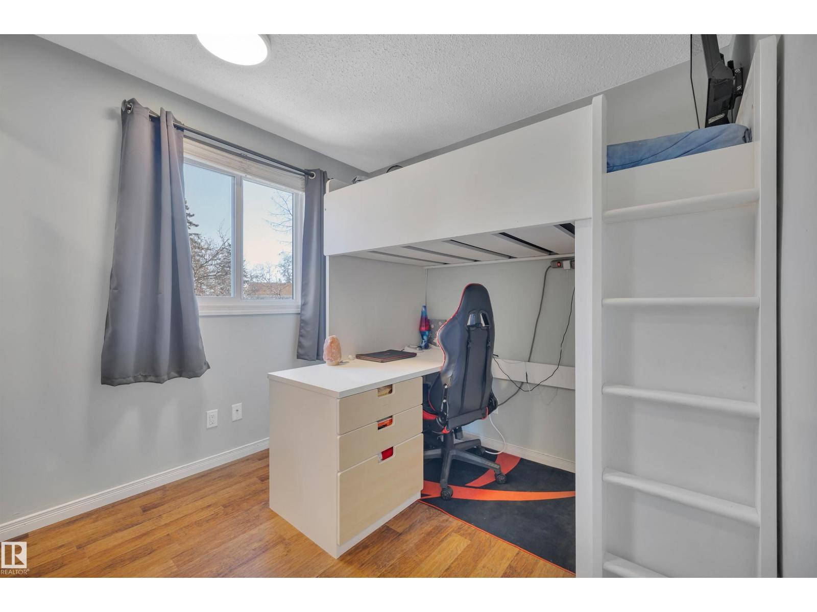 17062 100 ST NW, Edmonton