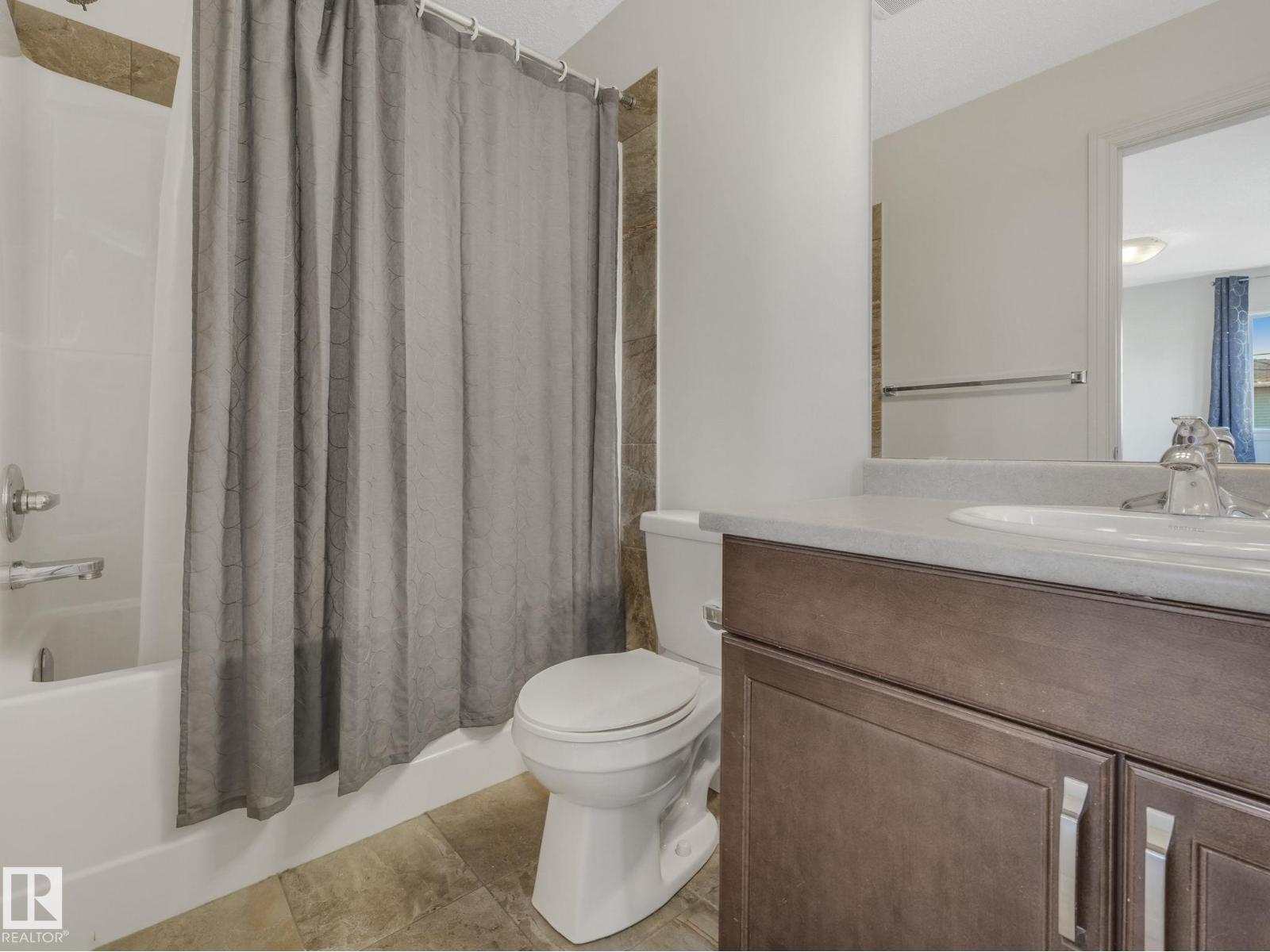 3003 16 AV NW, Edmonton