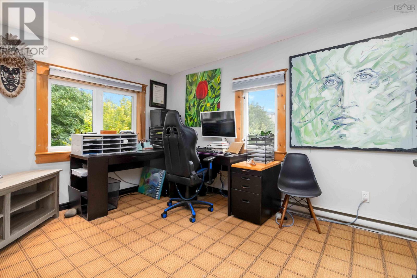 Property 16 of 21 of 949 McLean Street