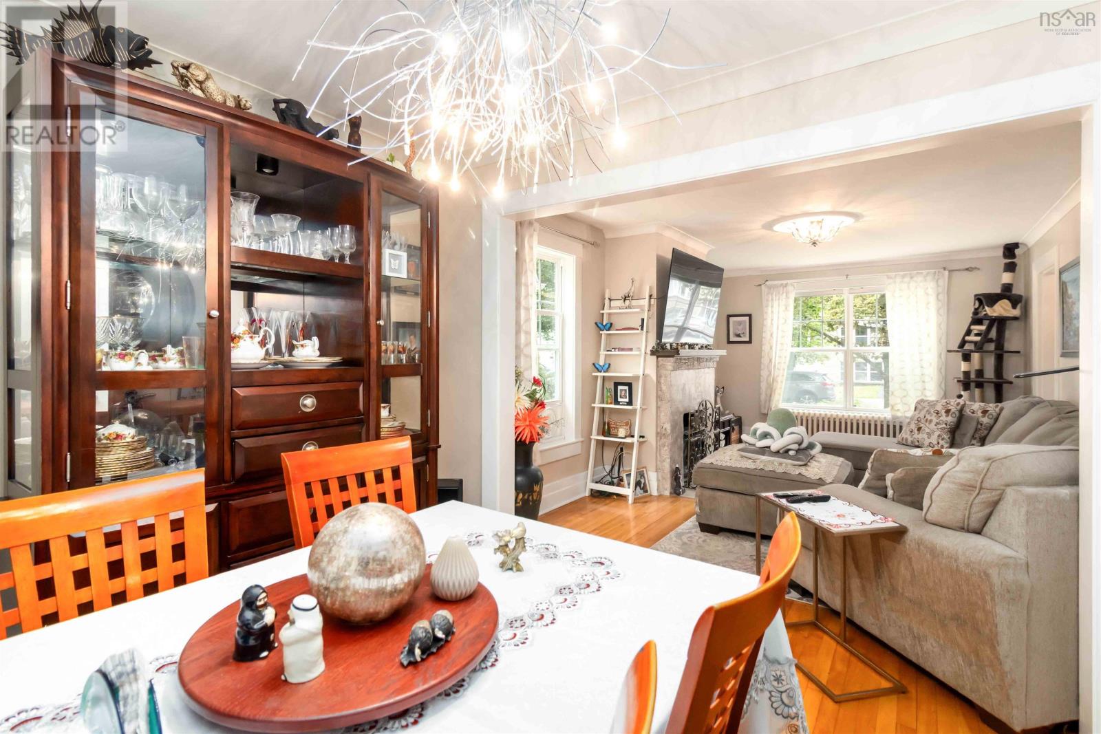 Property 6 of 21 of 949 McLean Street