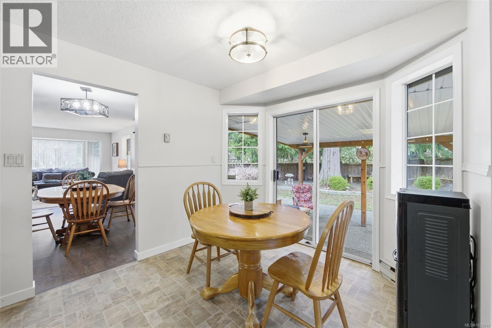 203 Greendale Rd, Lake Cowichan