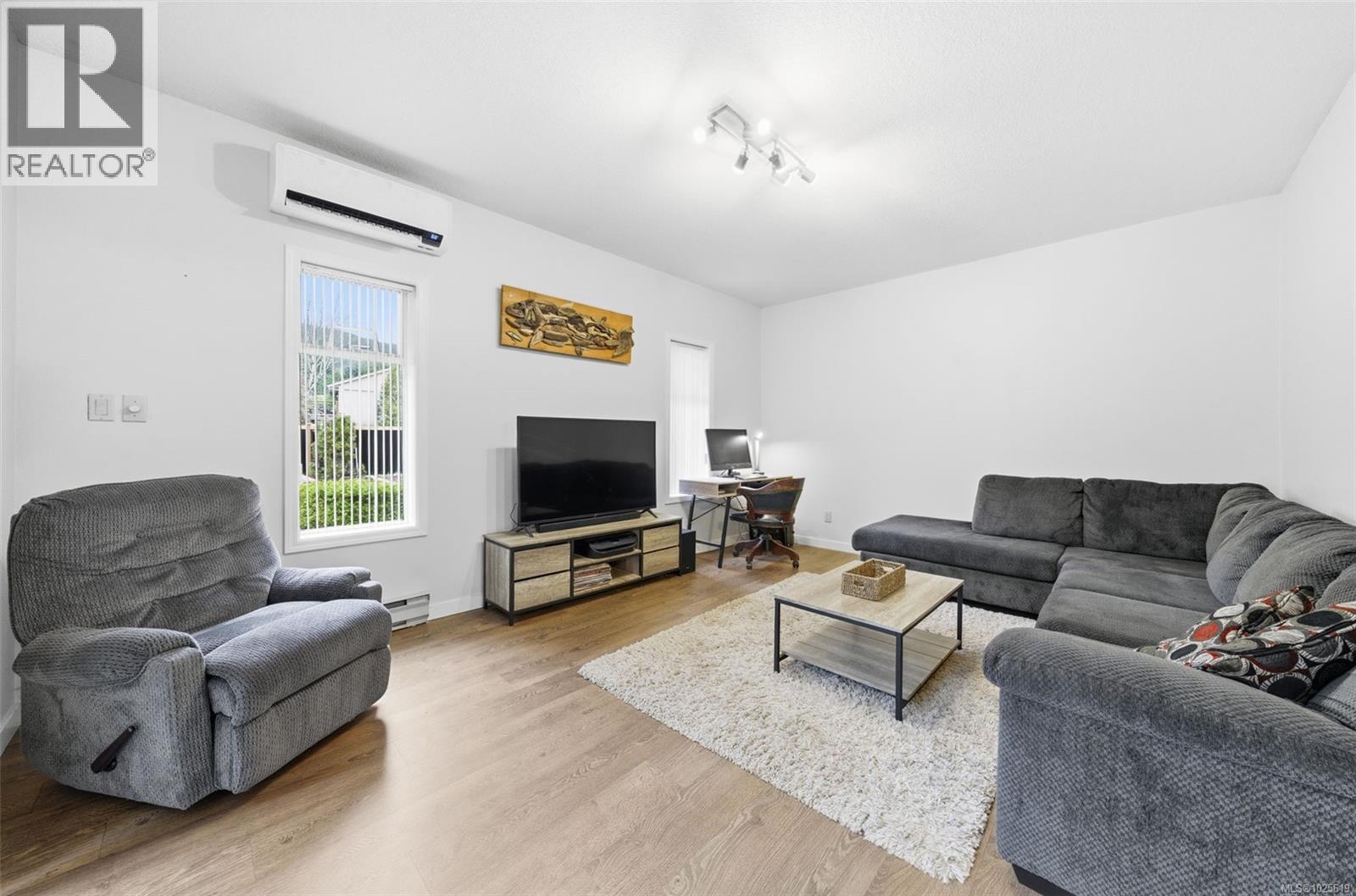 203 Greendale Rd, Lake Cowichan