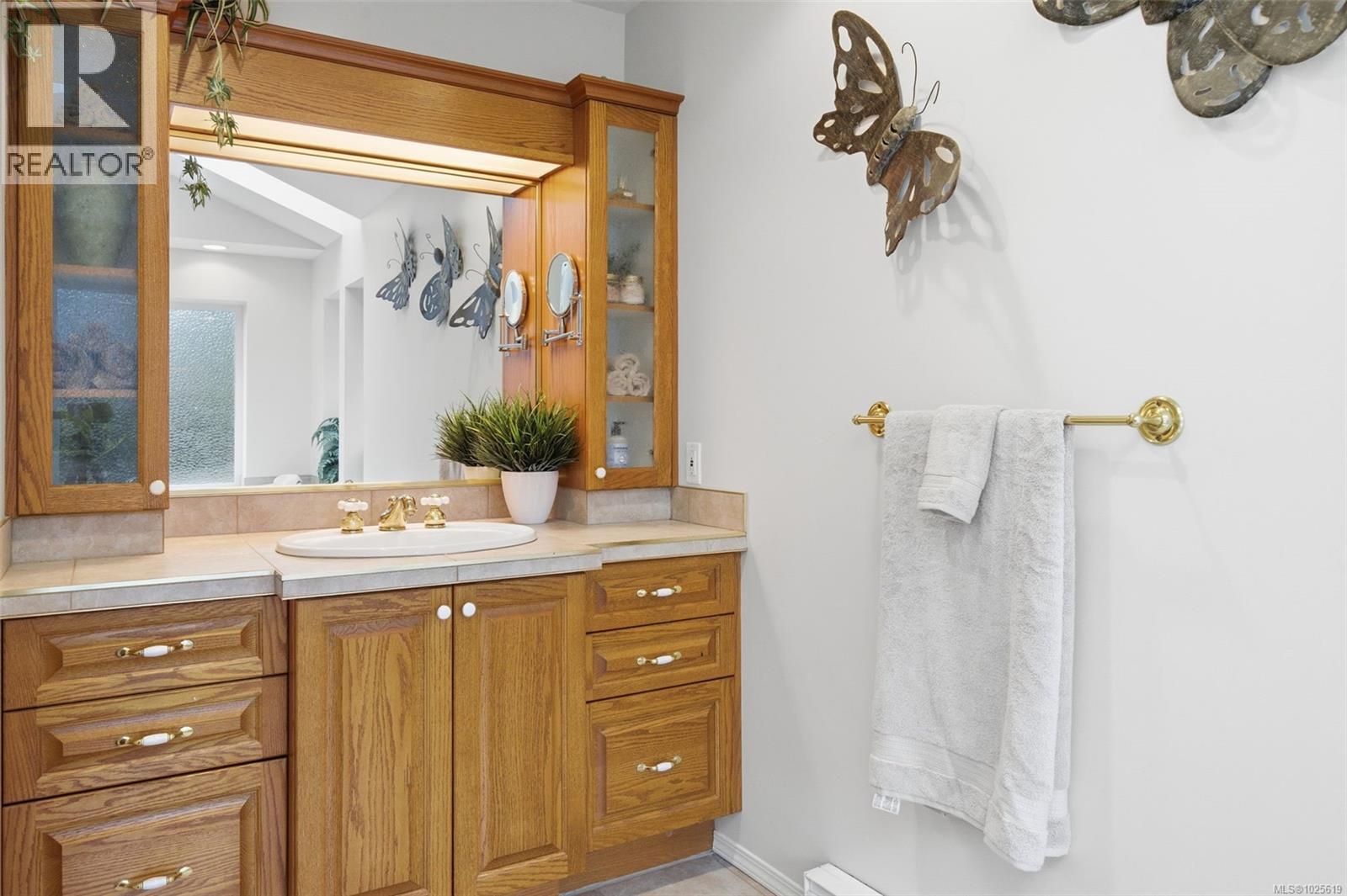 203 Greendale Rd, Lake Cowichan