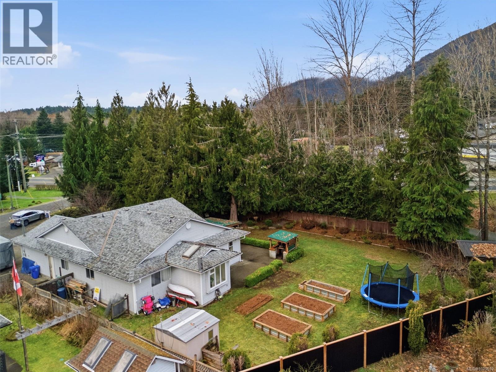 203 Greendale Rd, Lake Cowichan