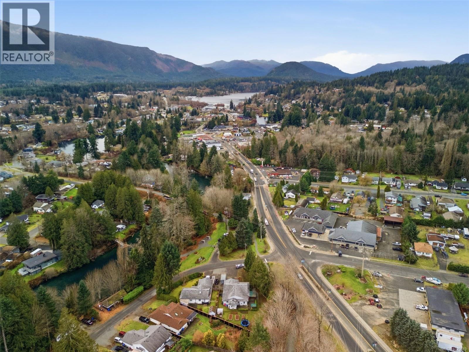 203 Greendale Rd, Lake Cowichan