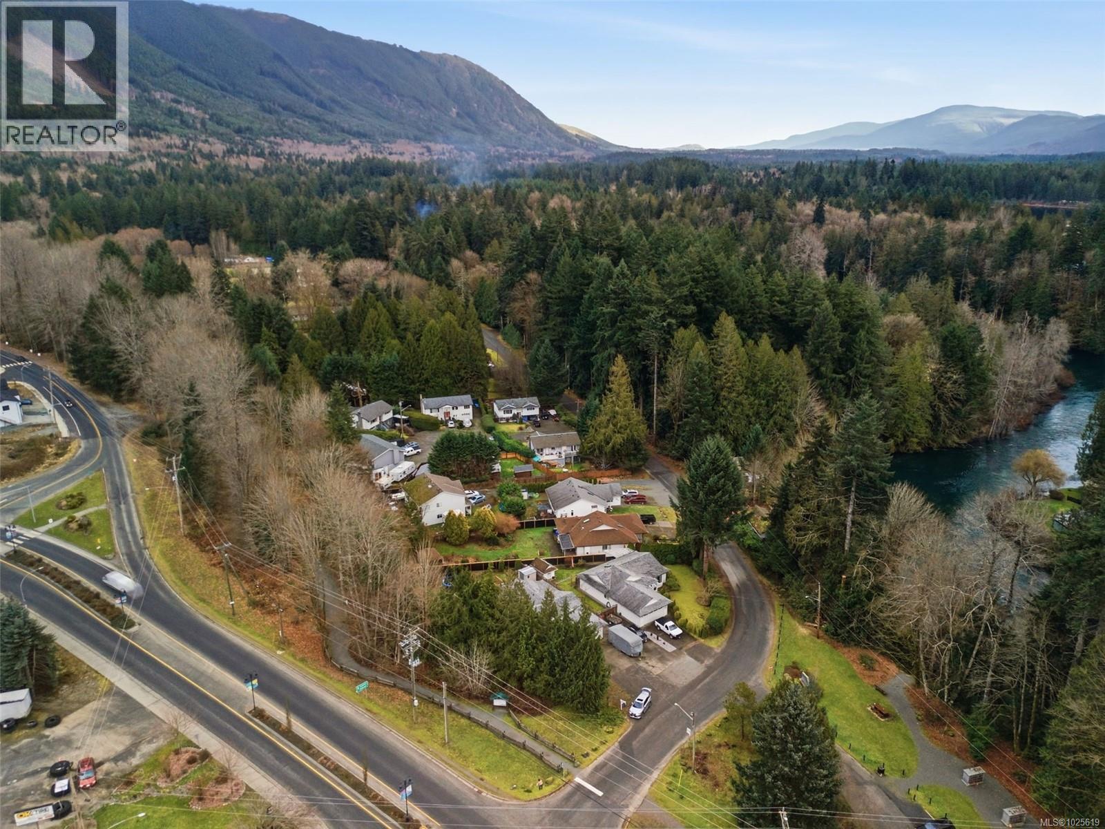 203 Greendale Rd, Lake Cowichan