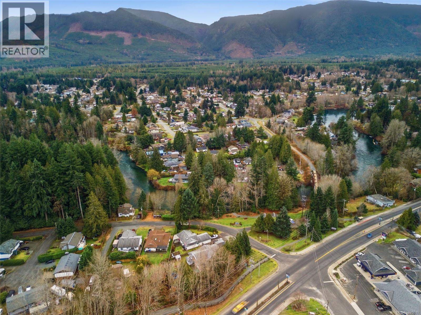 203 Greendale Rd, Lake Cowichan