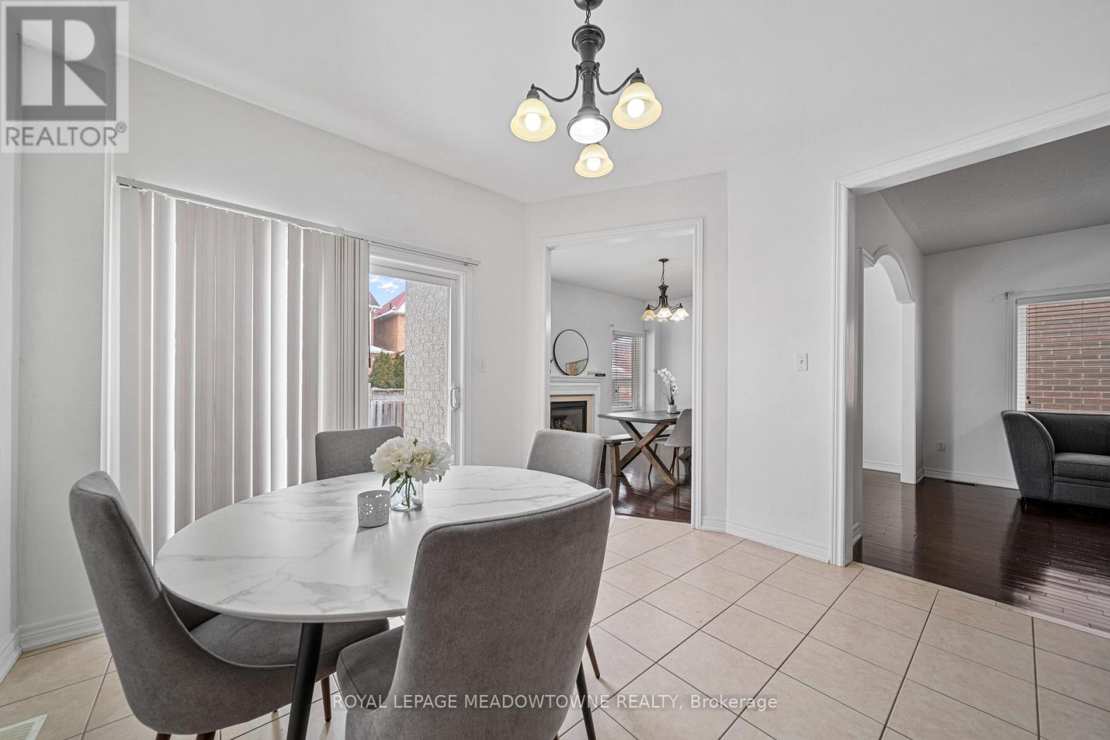 Single Family House for Sale in  NEW HAMPSHIRE COURT Brampton (Westgate) 