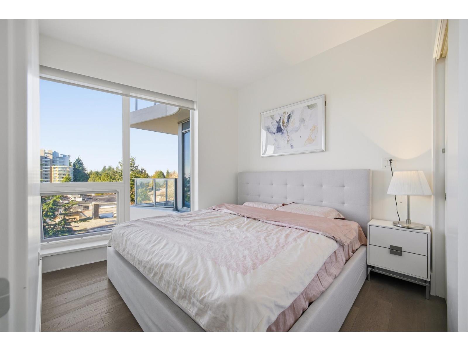 602 1500 MARTIN STREET, White Rock