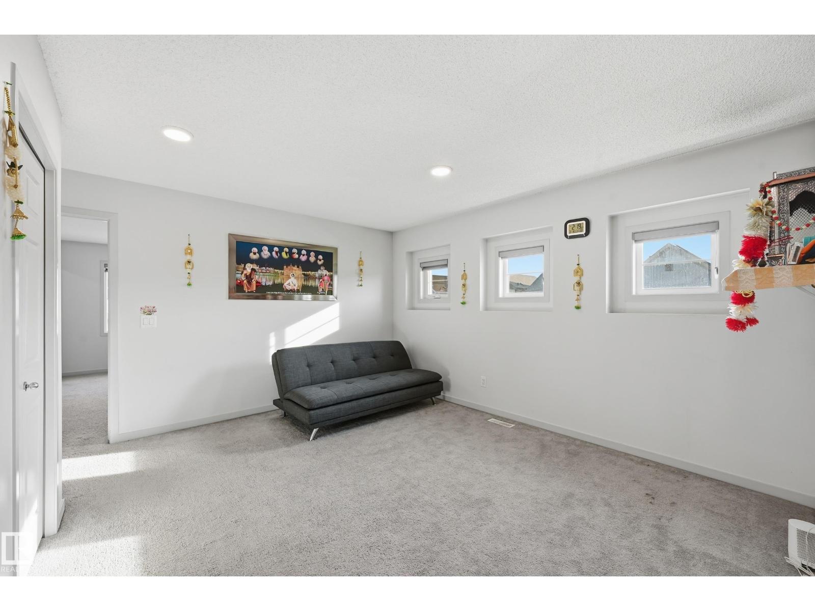 9804 227 ST NW, Edmonton