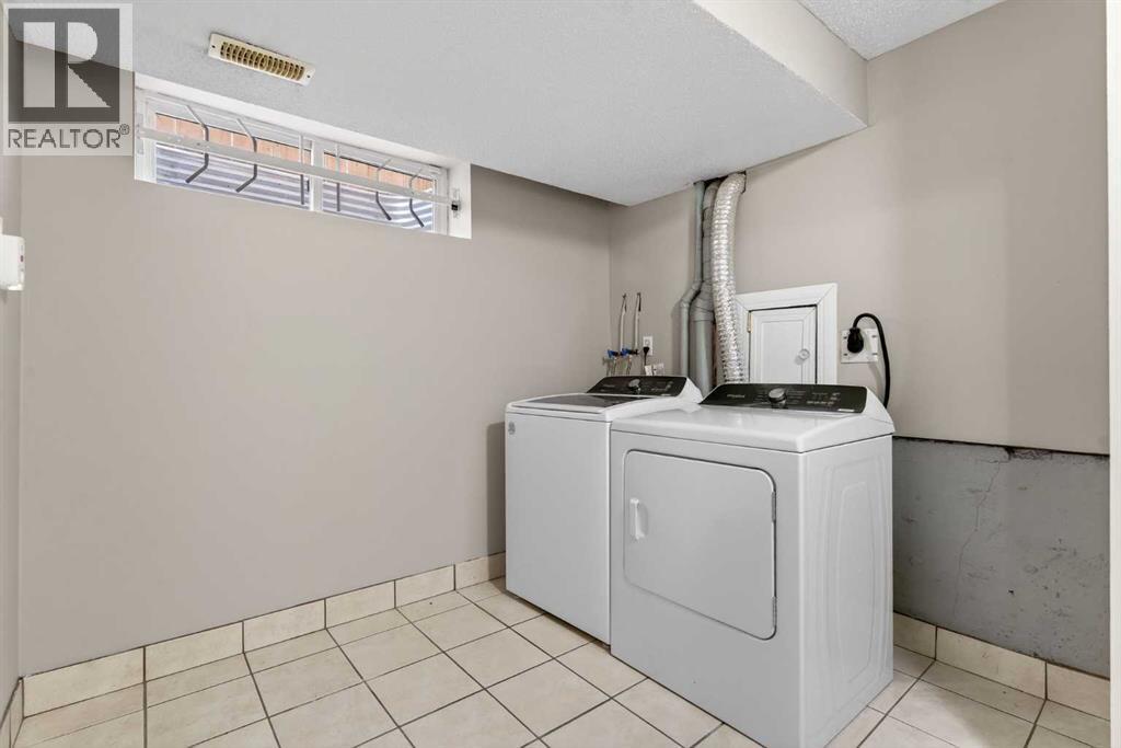 Single Family House 4 Level for Sale in  Saddlebrook Gardens NE Saddle Ridge Calgary 