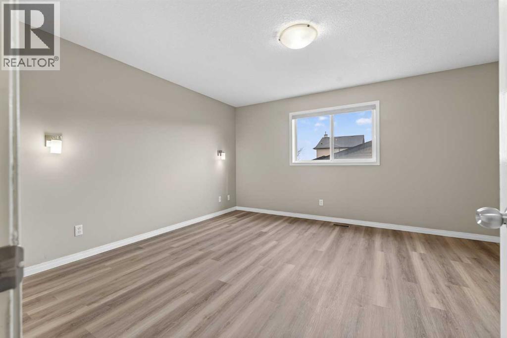 Single Family House 4 Level for Sale in  Saddlebrook Gardens NE Saddle Ridge Calgary 