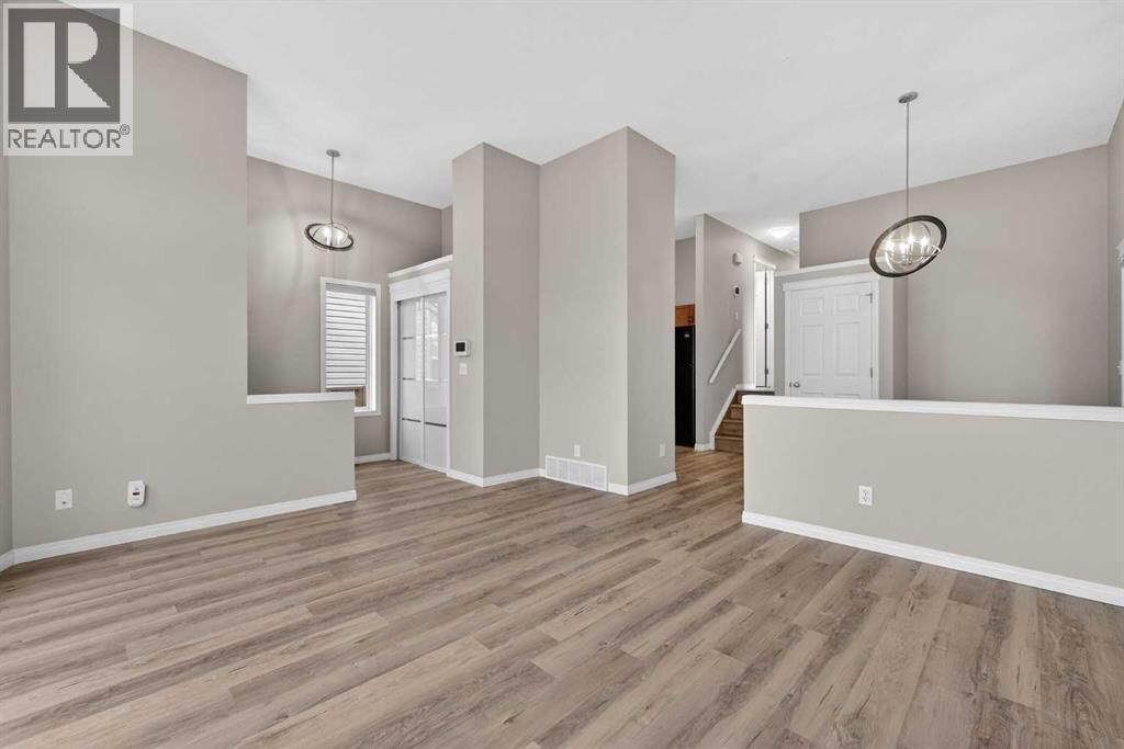 Single Family House 4 Level for Sale in  Saddlebrook Gardens NE Saddle Ridge Calgary 