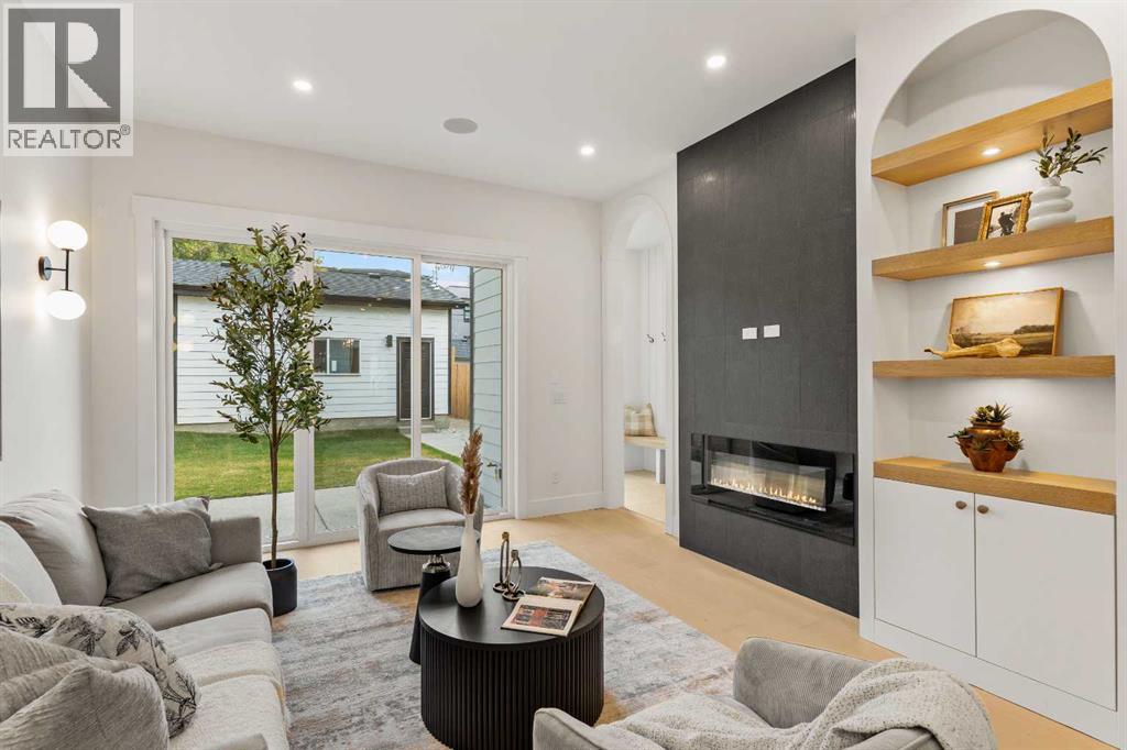 Single Family House for Sale in   Avenue NW Banff Trail Calgary 