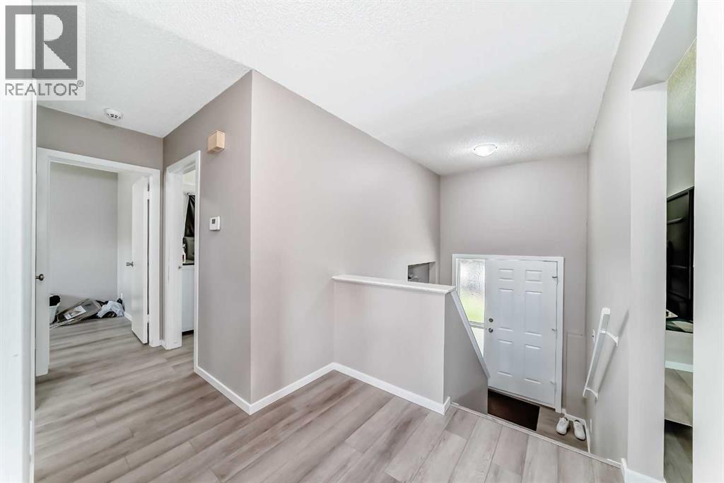 Single Family House Bi-level for Sale in  Fortalice Crescent SE Forest Heights Calgary 