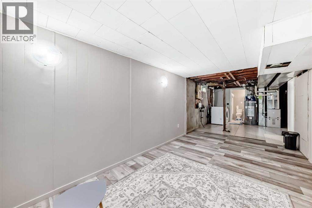 Single Family House Bi-level for Sale in  Fortalice Crescent SE Forest Heights Calgary 