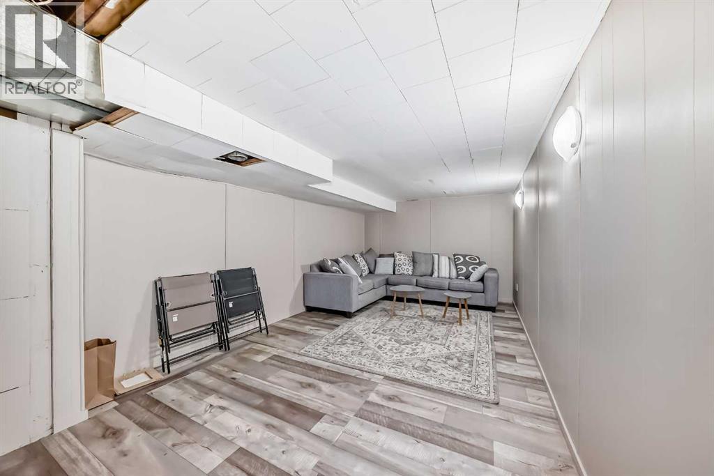 Single Family House Bi-level for Sale in  Fortalice Crescent SE Forest Heights Calgary 