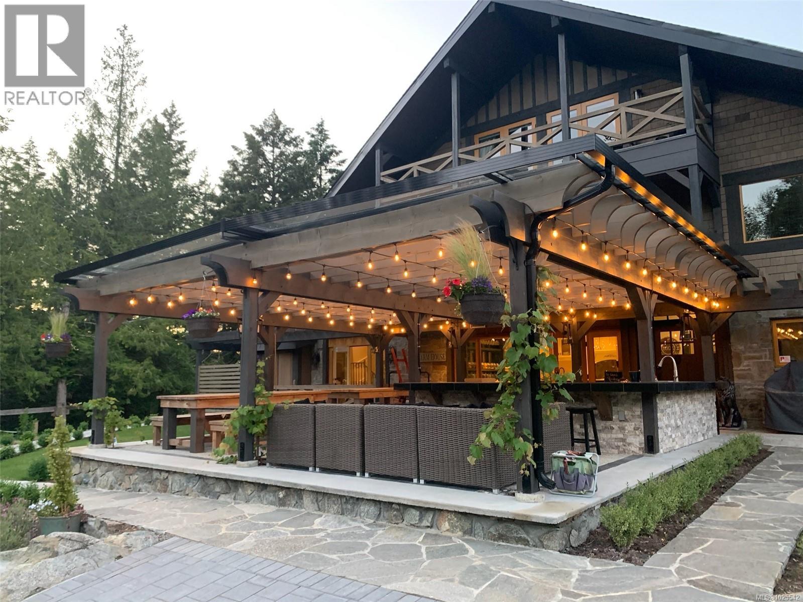  4573 Prospect Lake Road, Saanich