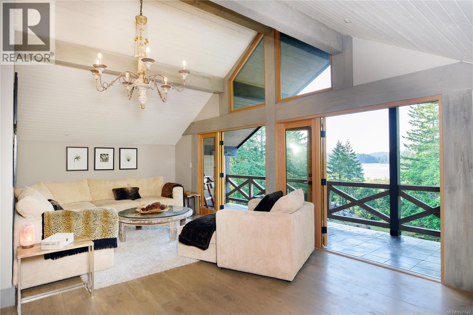  4573 Prospect Lake Road, Saanich