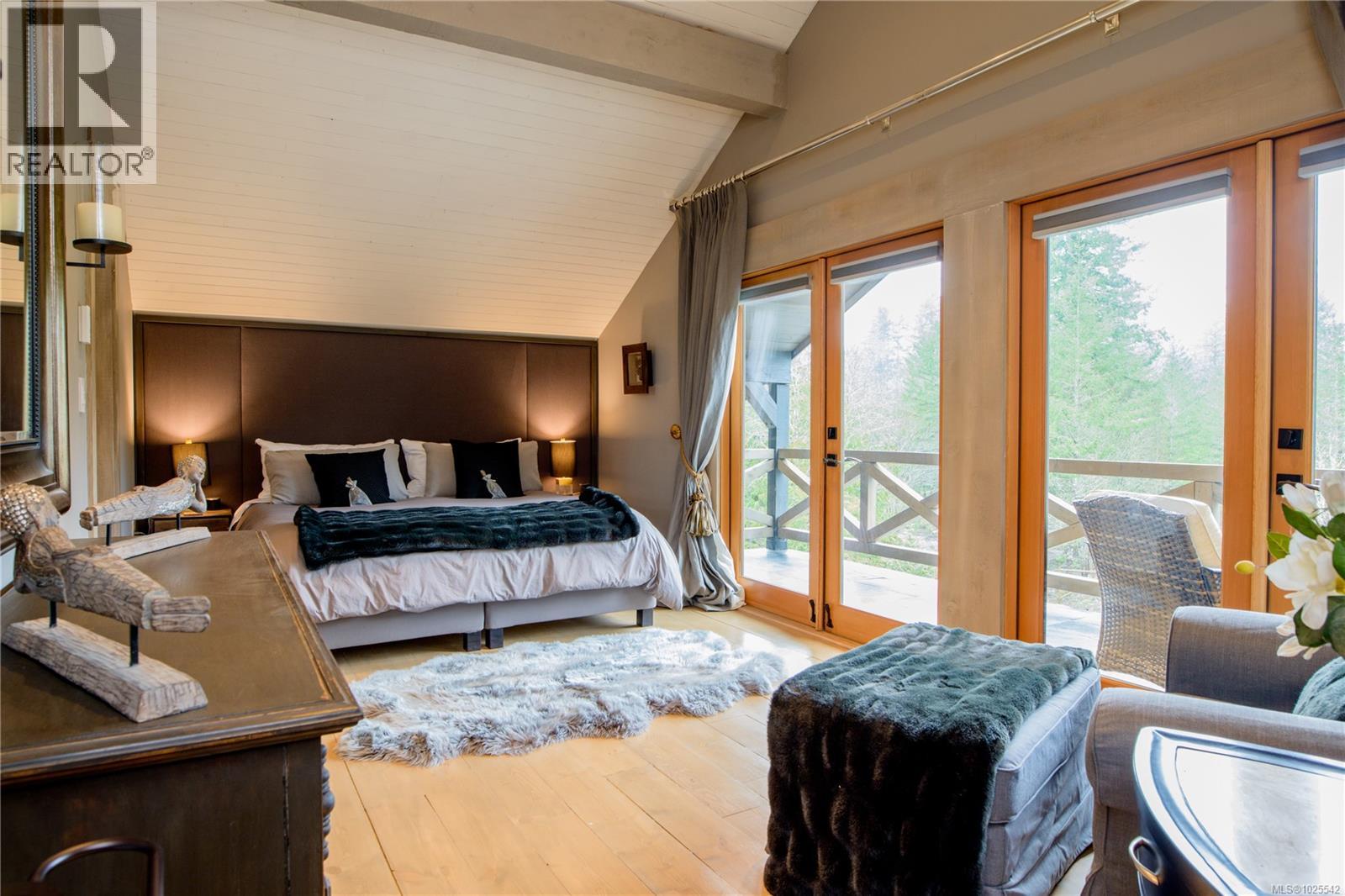  4573 Prospect Lake Road, Saanich