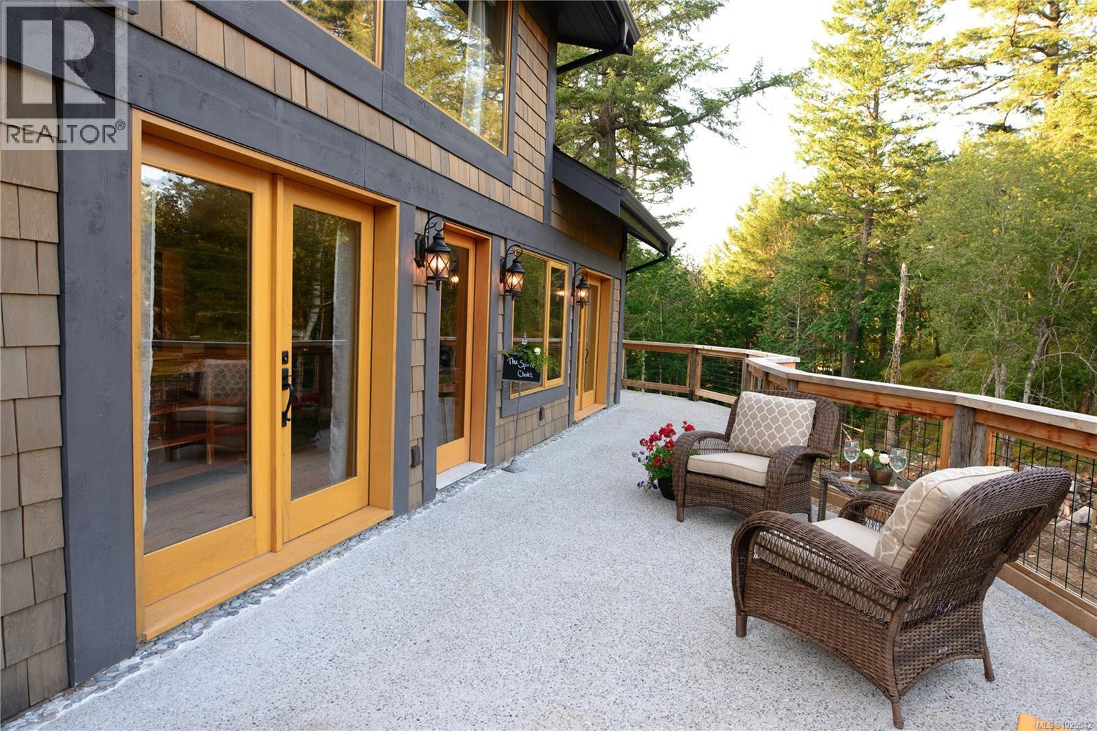  4573 Prospect Lake Road, Saanich