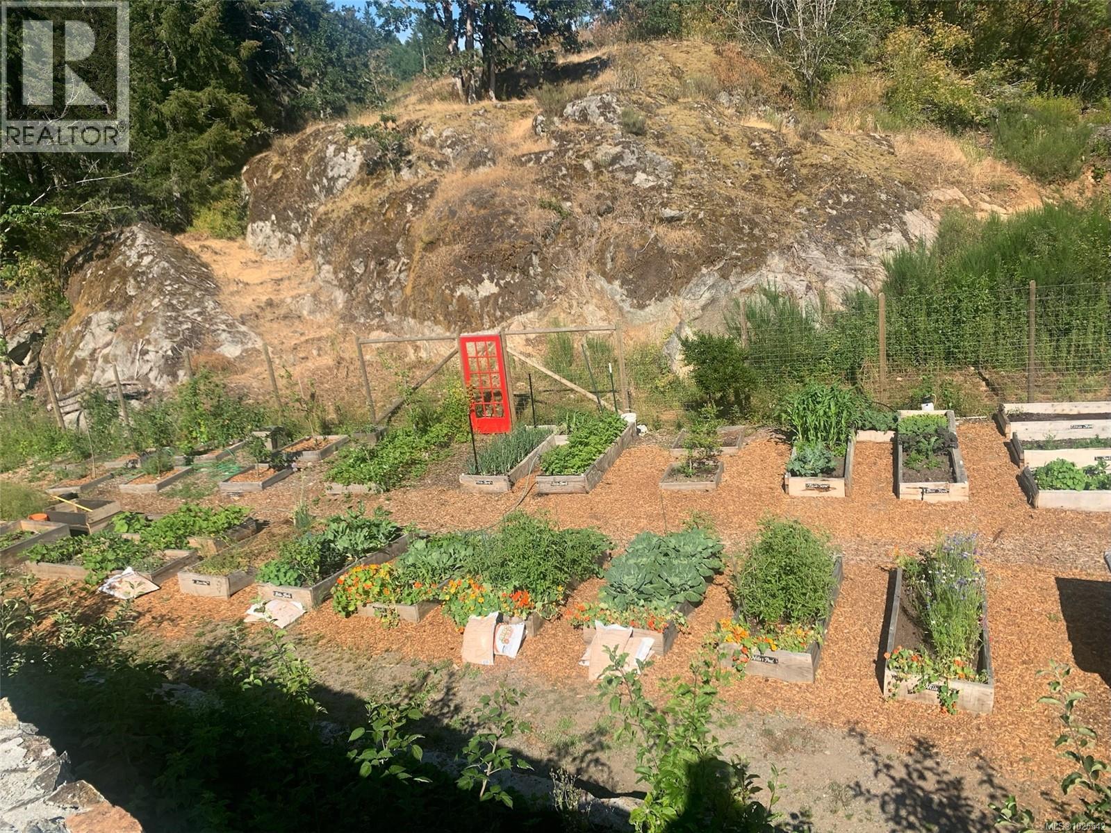  4573 Prospect Lake Road, Saanich