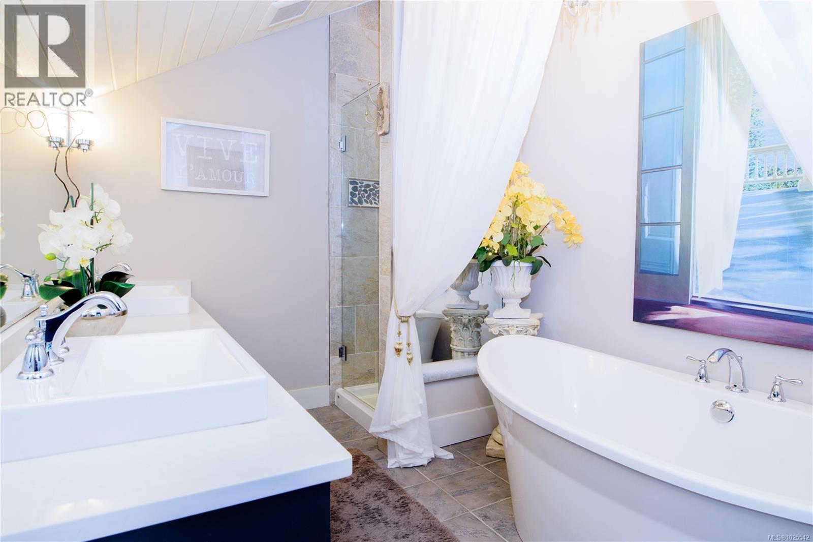  4573 Prospect Lake Road, Saanich