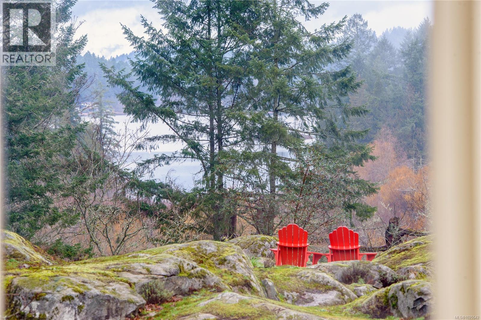  4573 Prospect Lake Road, Saanich