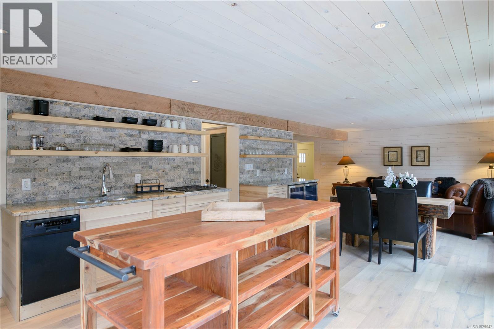  4573 Prospect Lake Road, Saanich