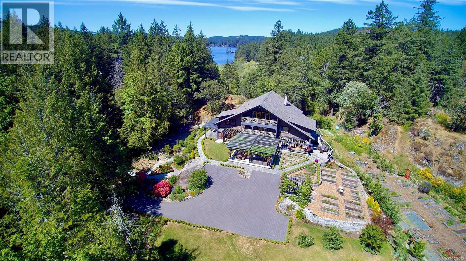  4573 Prospect Lake Road, Saanich