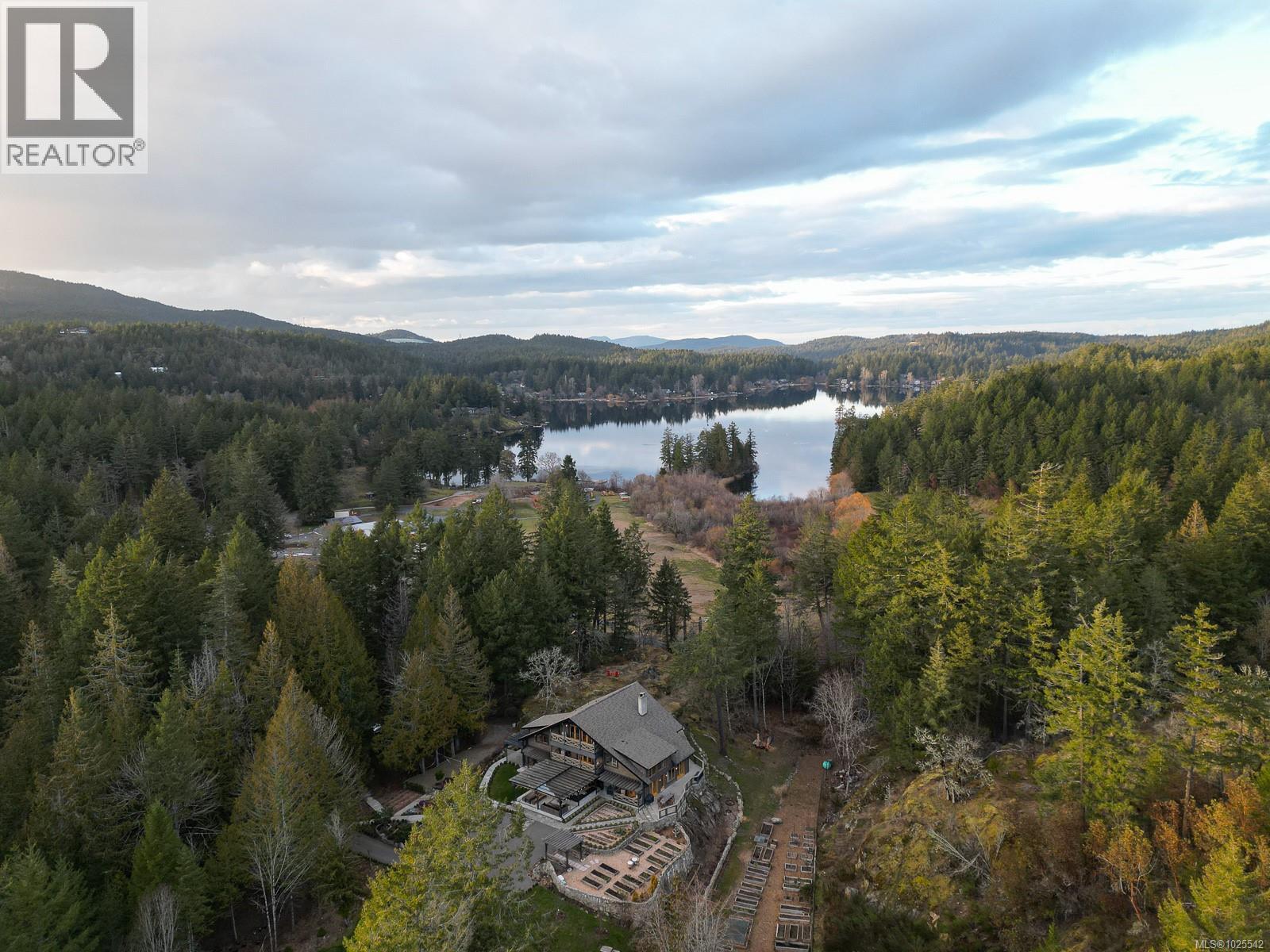  4573 Prospect Lake Road, Saanich