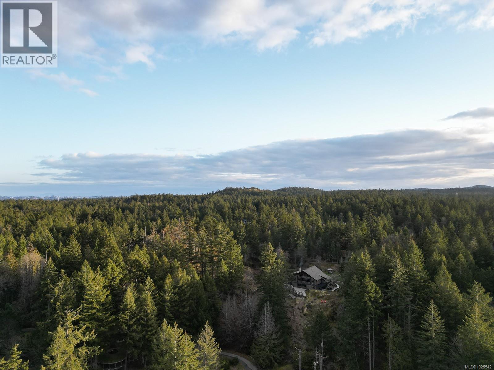  4573 Prospect Lake Road, Saanich