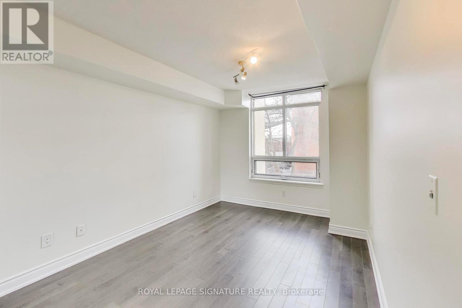 #203 18 KENASTON GARDENS - 13