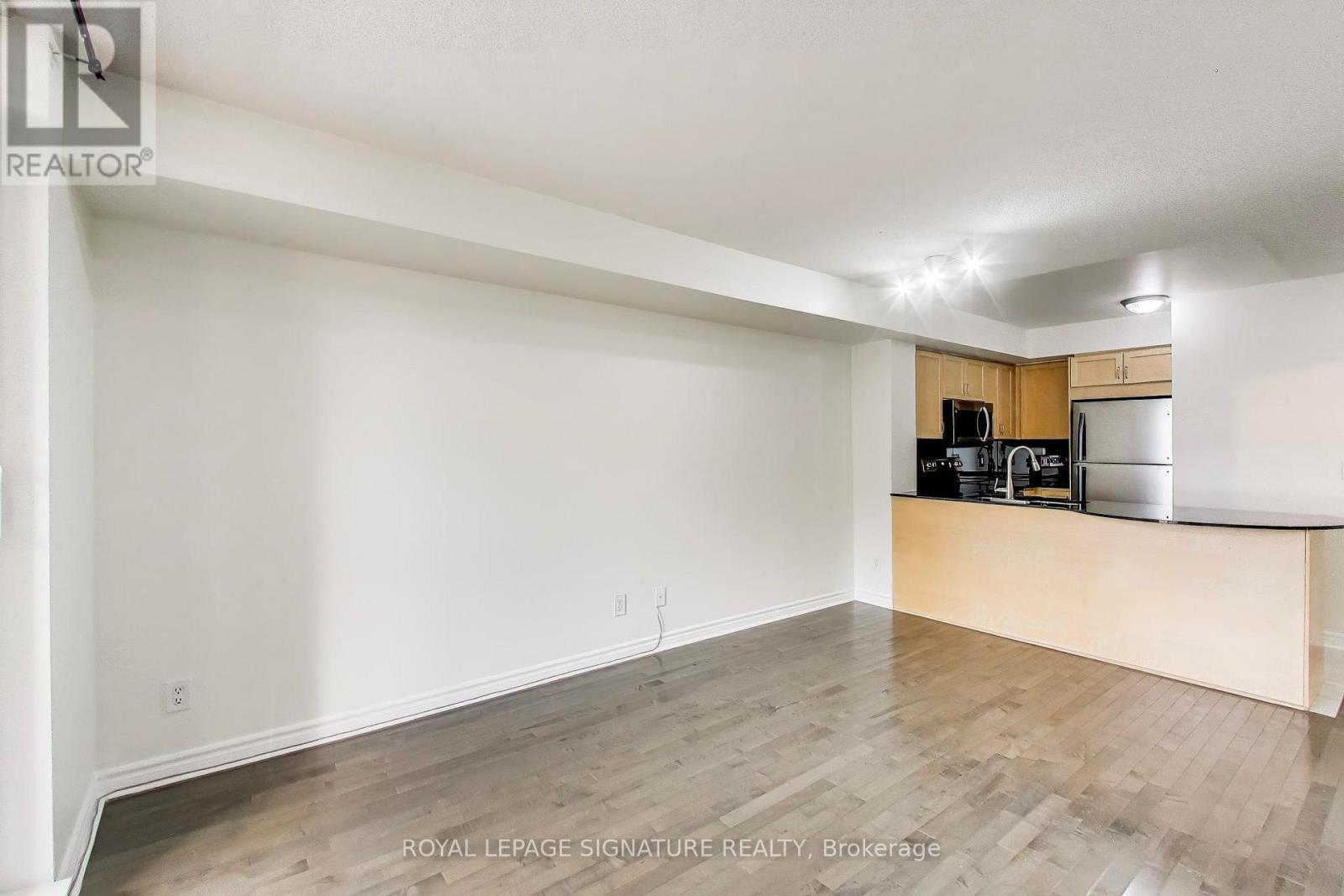 #203 18 KENASTON GARDENS - 8