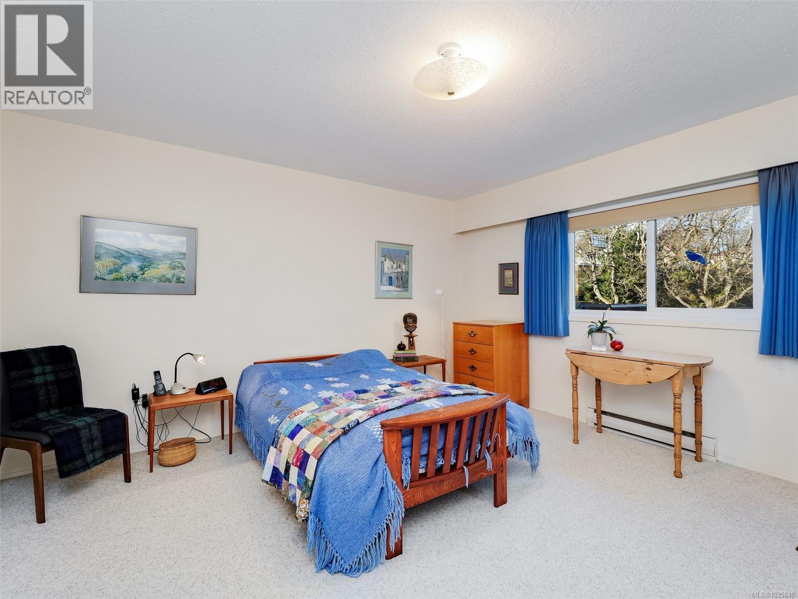#302 2340 Oak Bay Ave - 21