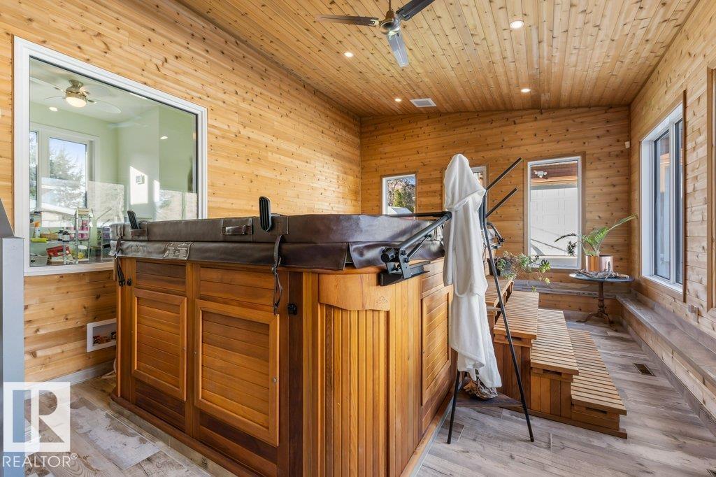 13708 BUENA VISTA RD NW, Edmonton