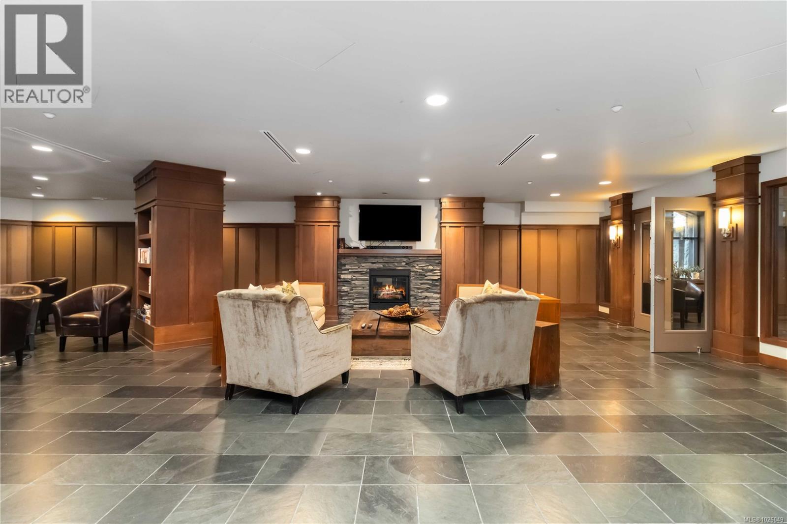 #109 1400 LYNBURNE PL - 43