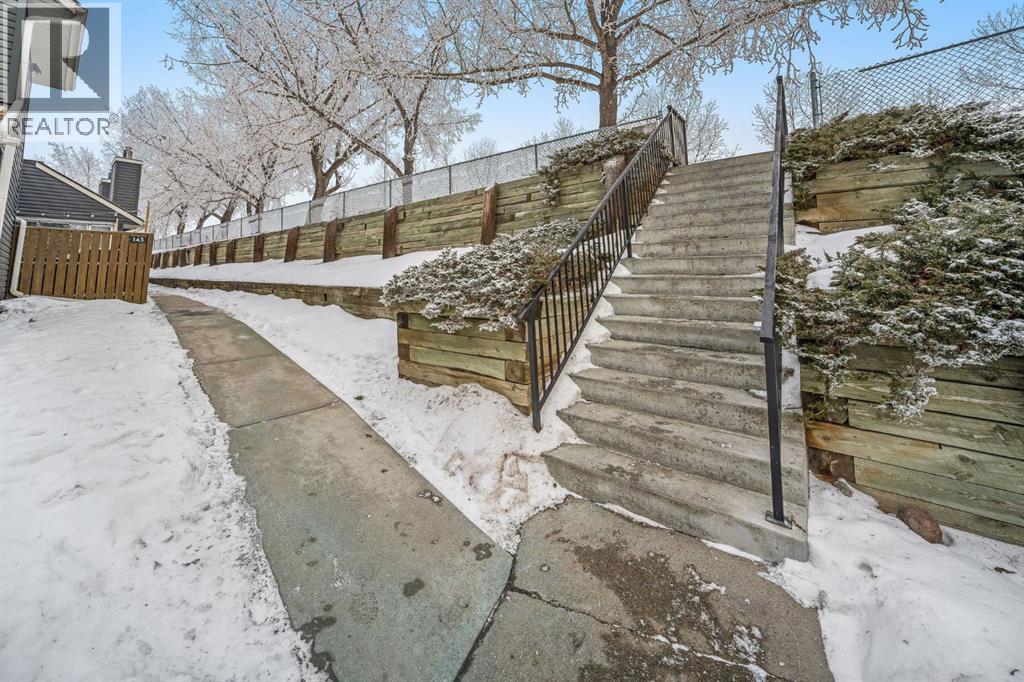 Single Family House for Sale in   Glamis Green SW Glamorgan Calgary 