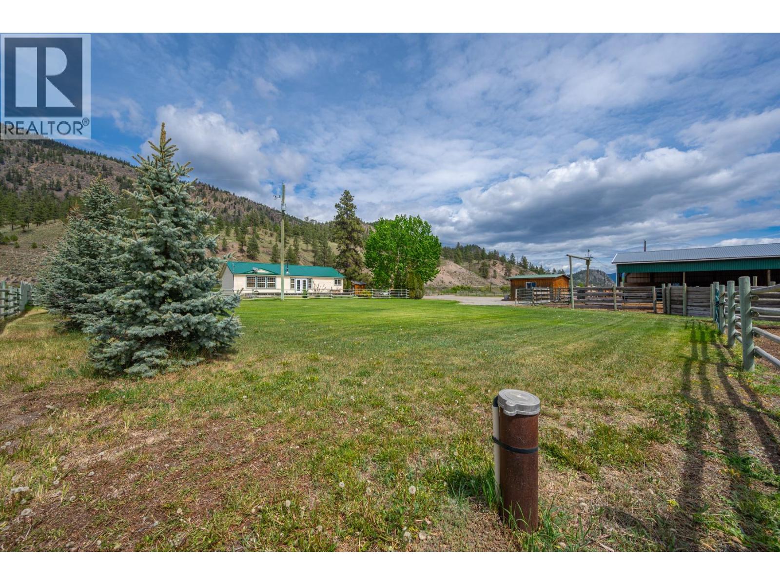  2225 Hazelhurst Road, Merritt