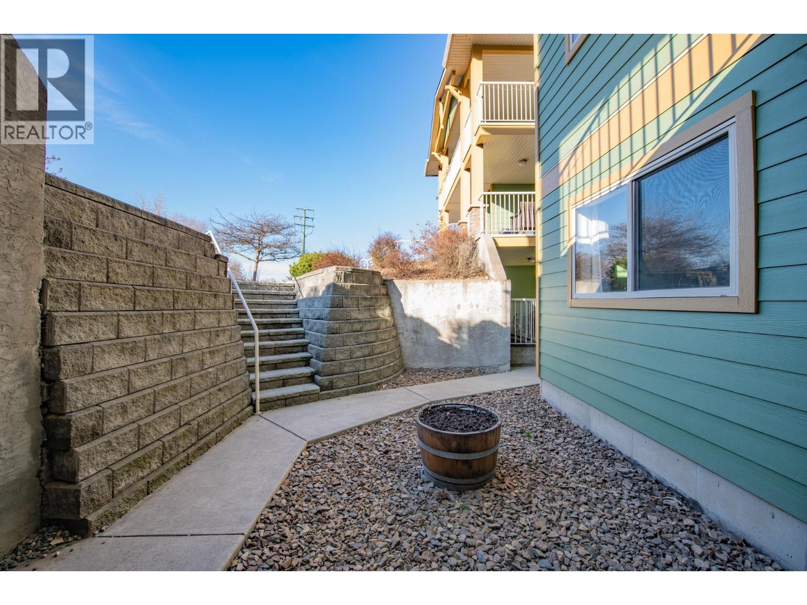 #103 301 Browne Road - 11