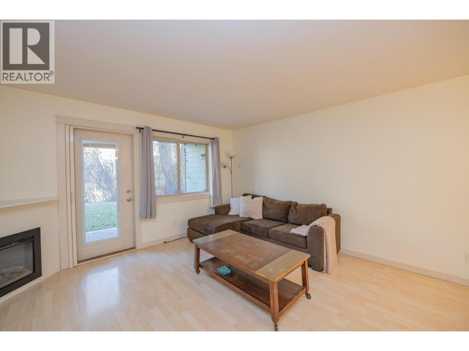 #103 301 BROWNE ROAD - 37